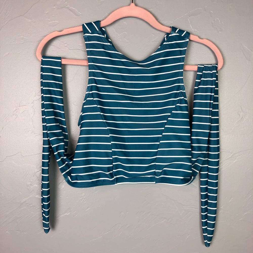 🐢3 for $20 Swim top size L